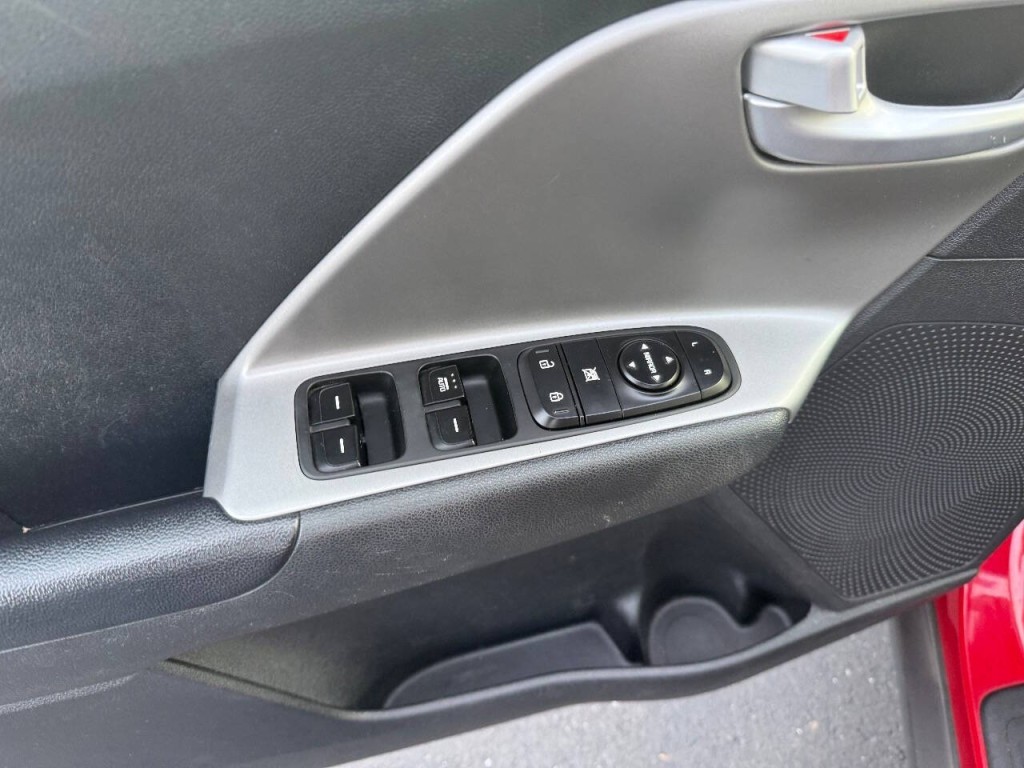 2017 Kia Niro Image 21