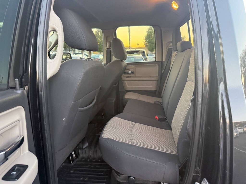 2011 RAM 1500 Image 12
