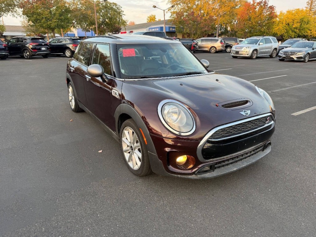 2016 MINI Cooper Clubman Image 3