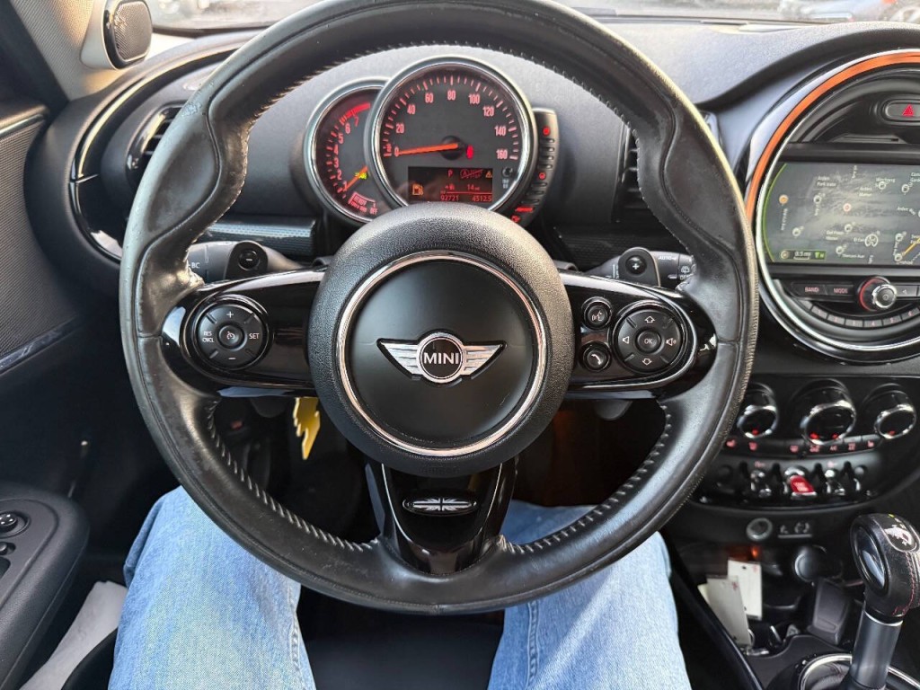 2016 MINI Cooper Clubman Image 15
