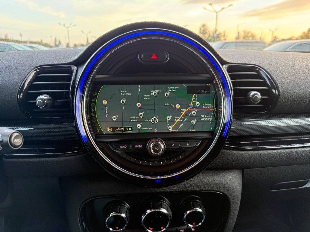 2016 MINI Cooper Clubman Image 19