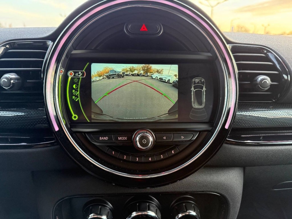 2016 MINI Cooper Clubman Image 20