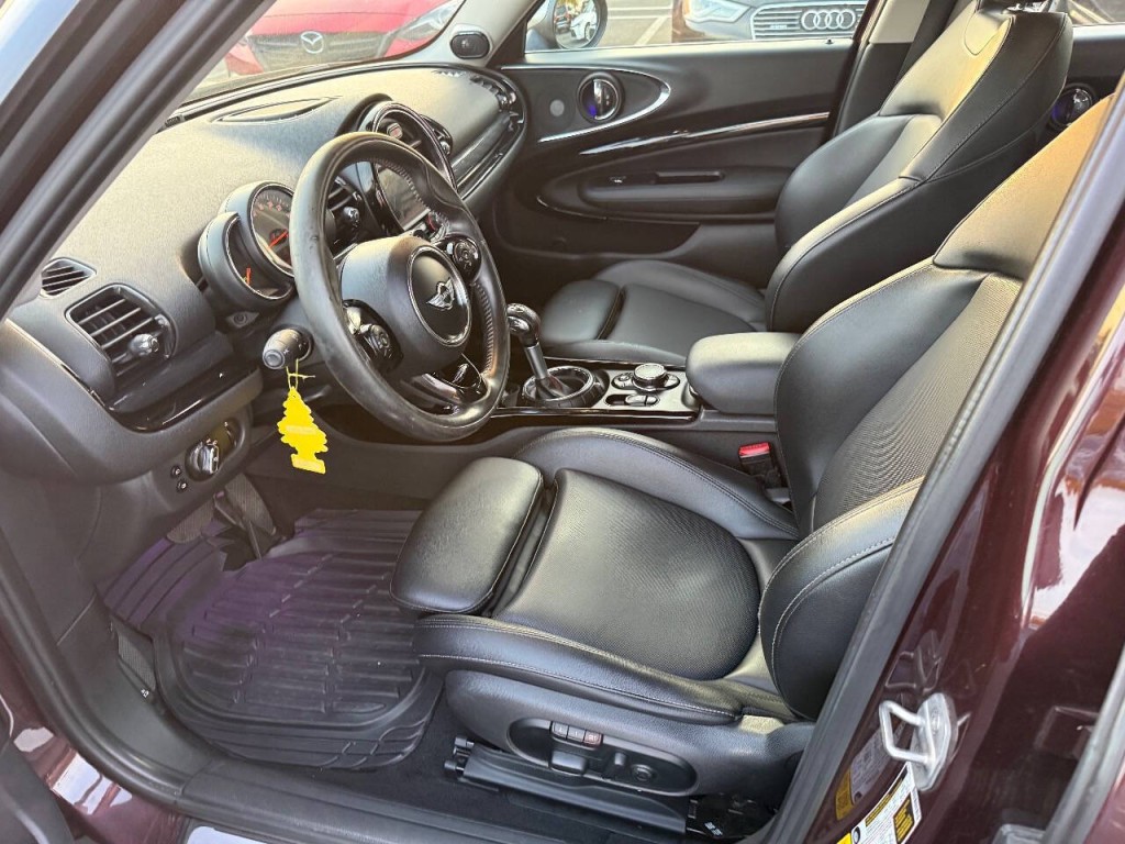 2016 MINI Cooper Clubman Image 25
