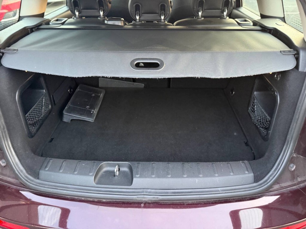 2016 MINI Cooper Clubman Image 29