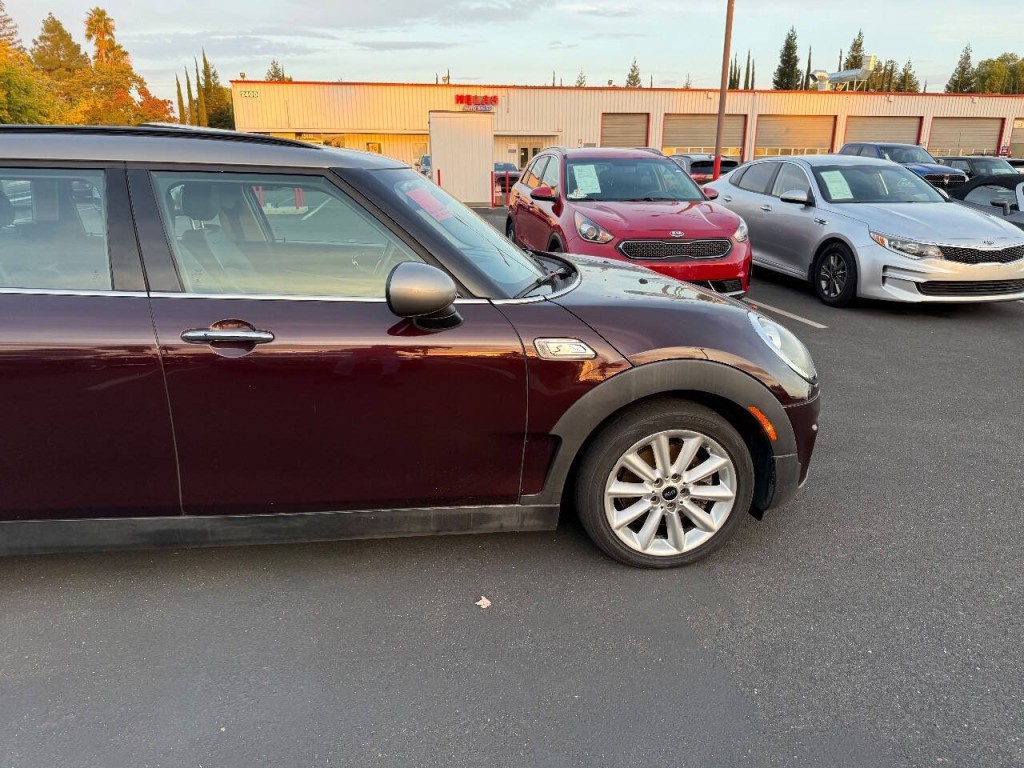 2016 MINI Cooper Clubman Image 33