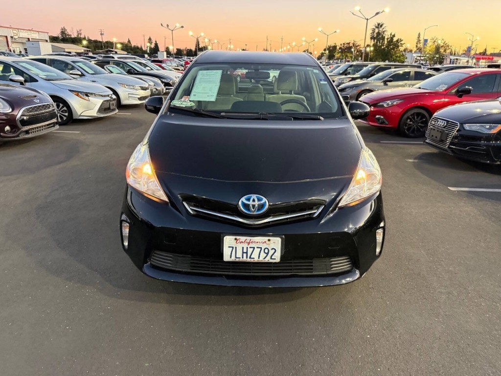 2012 Toyota Prius Image 3