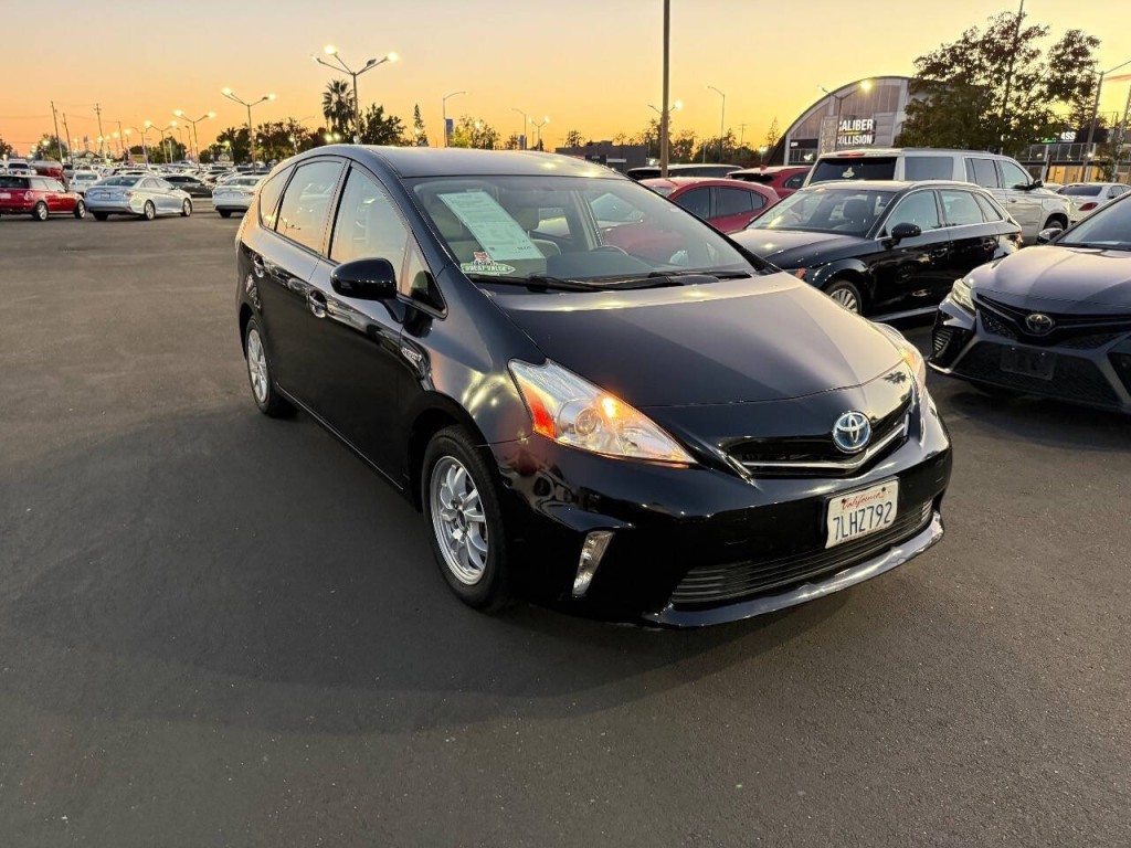 2012 Toyota Prius Image 4
