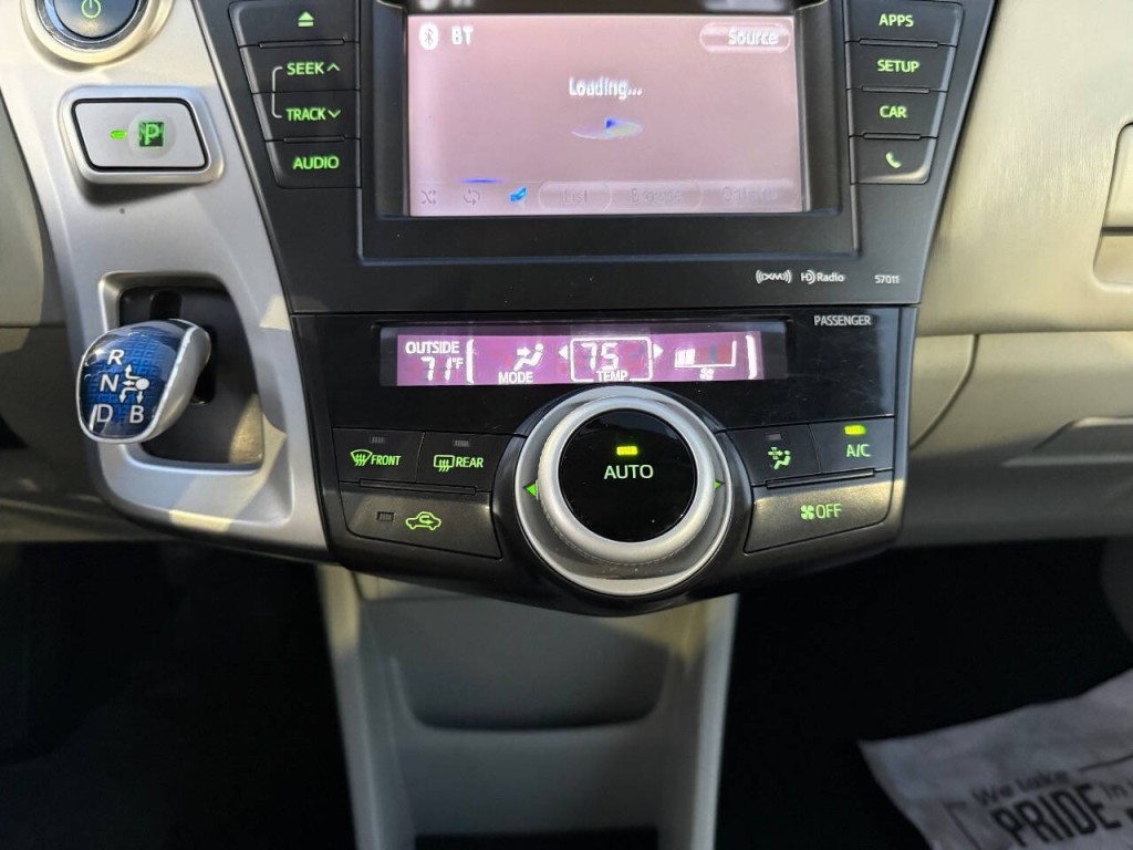 2012 Toyota Prius Image 15