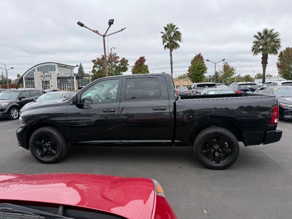 2015 RAM 1500 Image 8