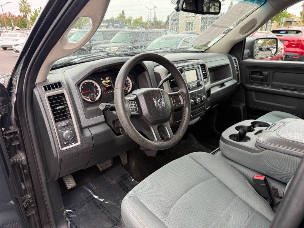 2015 RAM 1500 Image 9