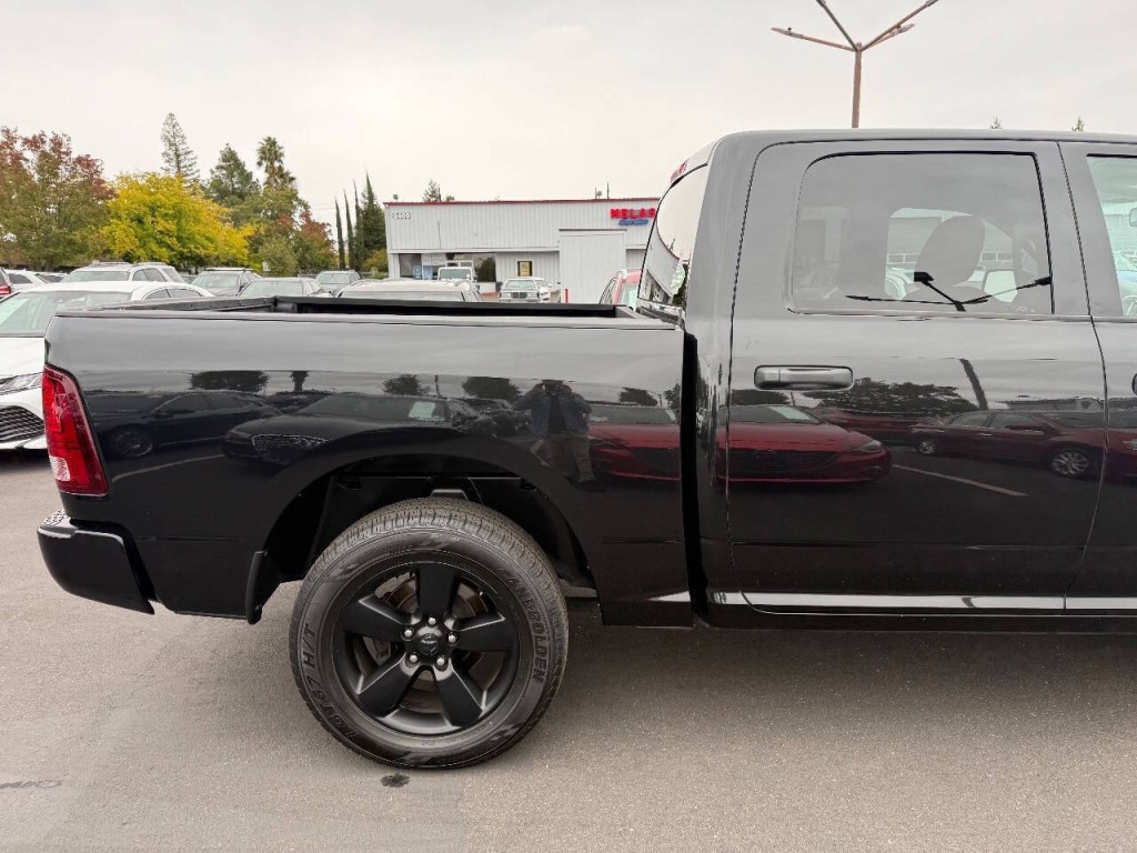 2015 RAM 1500 Image 30