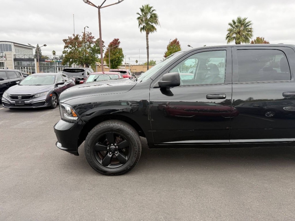 2015 RAM 1500 Image 33