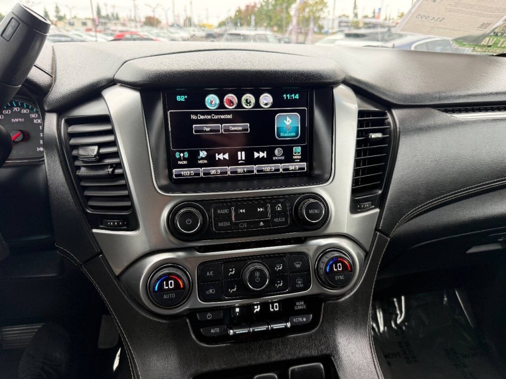 2016 Chevrolet Suburban Image 22