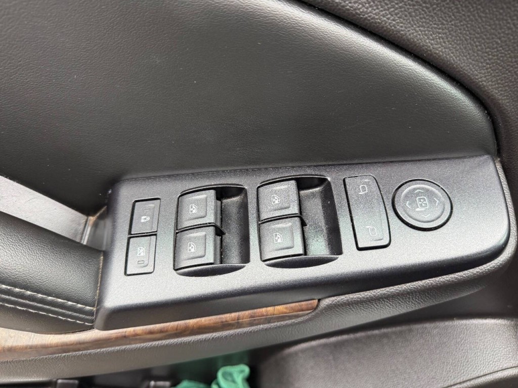 2016 Chevrolet Suburban Image 27