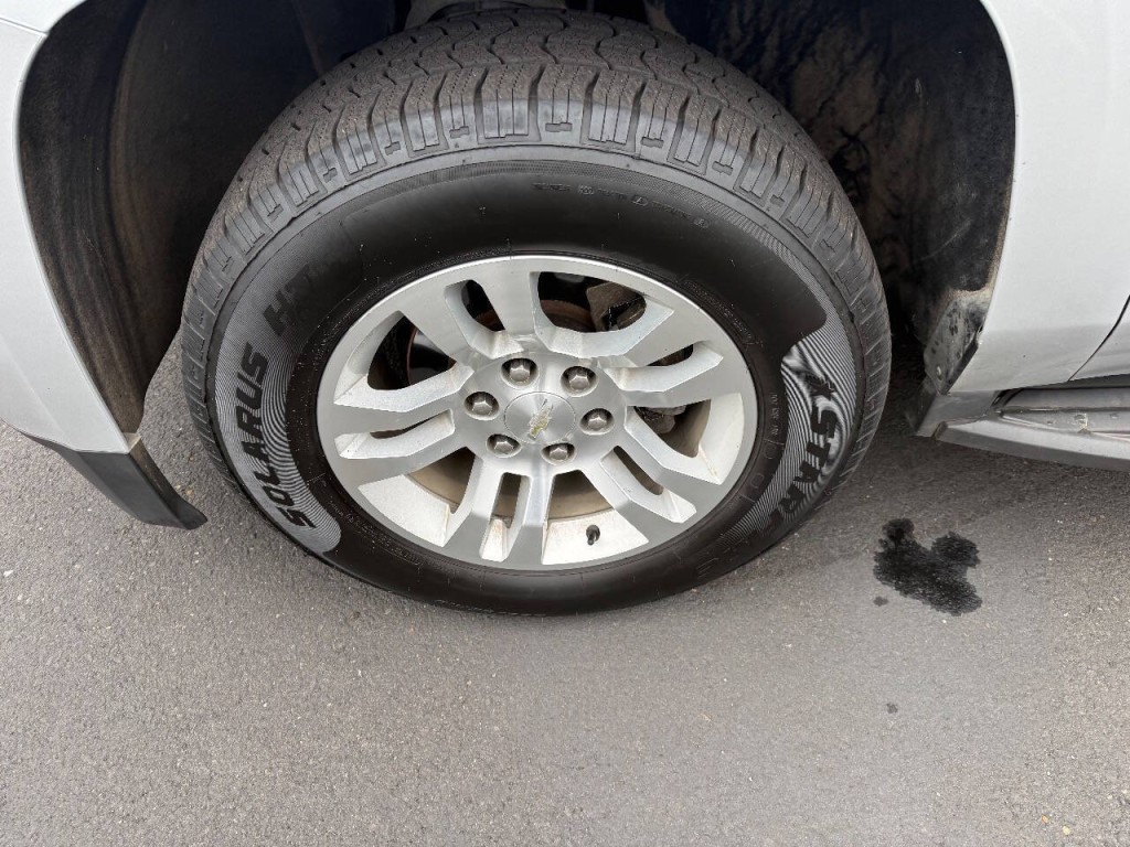 2016 Chevrolet Suburban Image 37