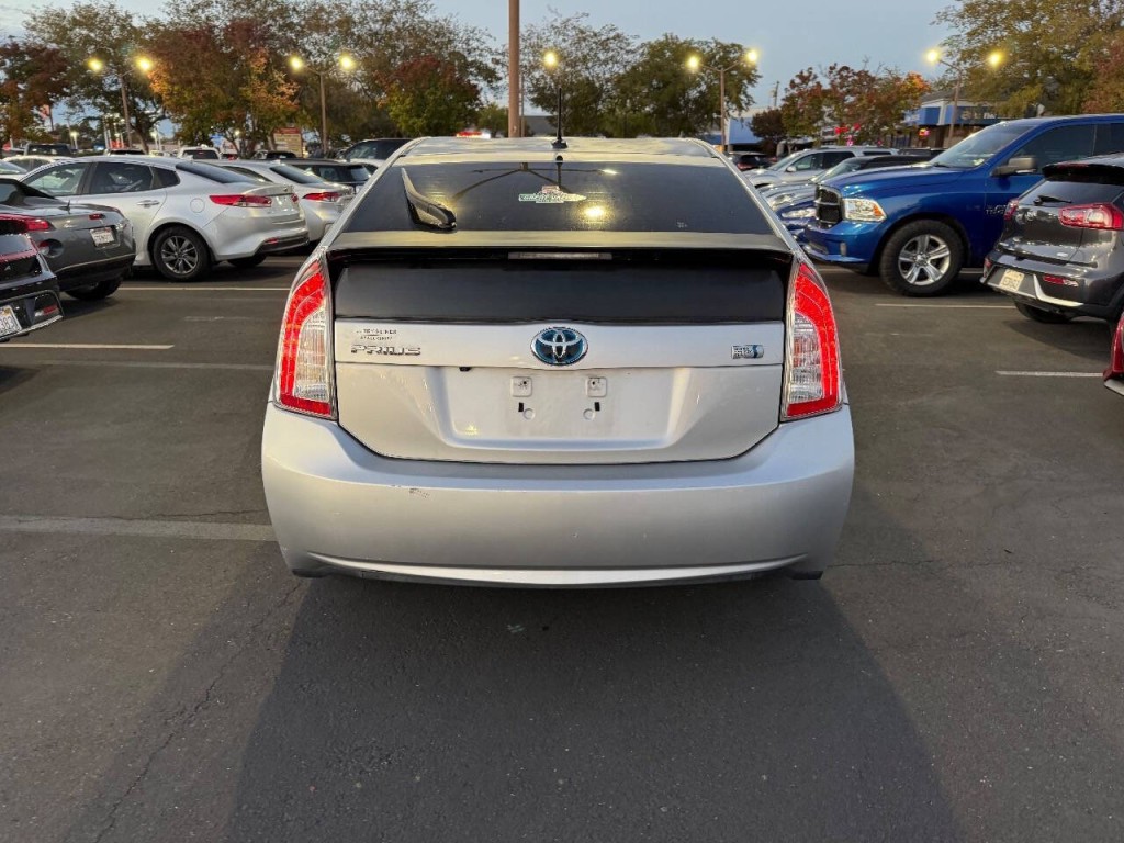2012 Toyota Prius Image 6