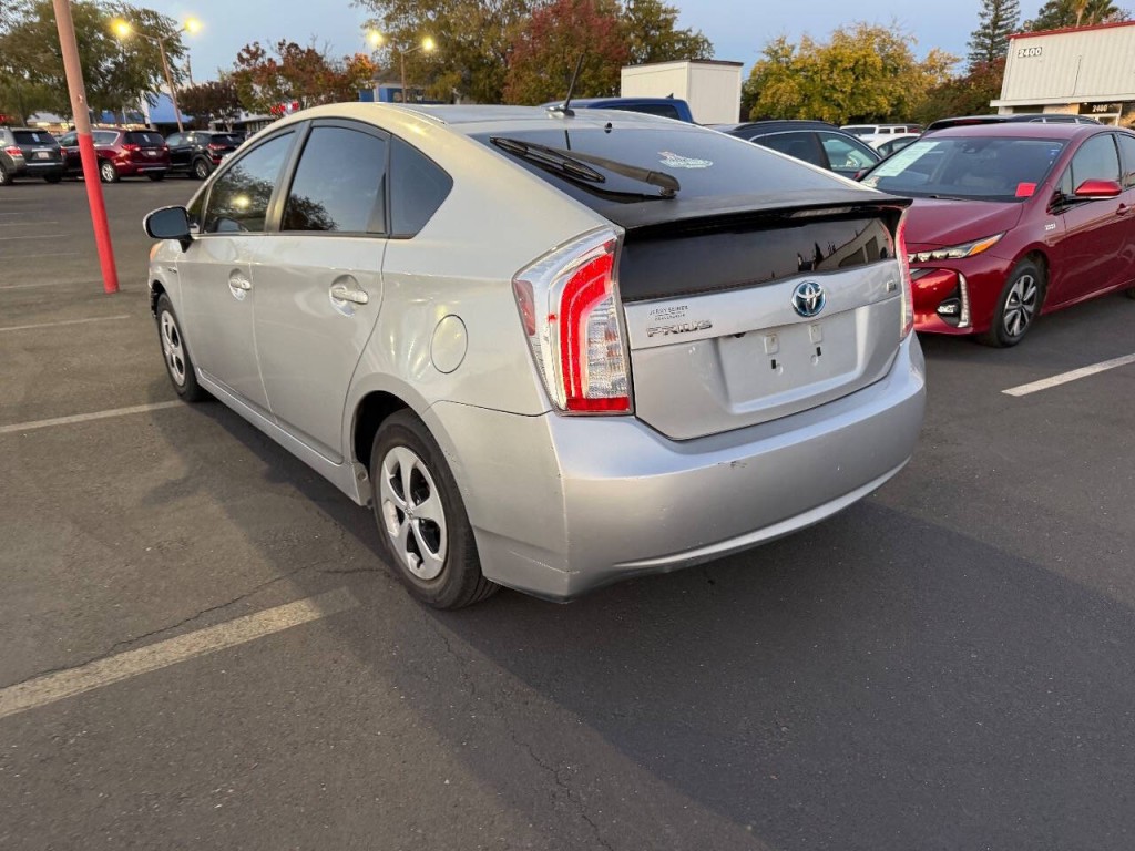 2012 Toyota Prius Image 7