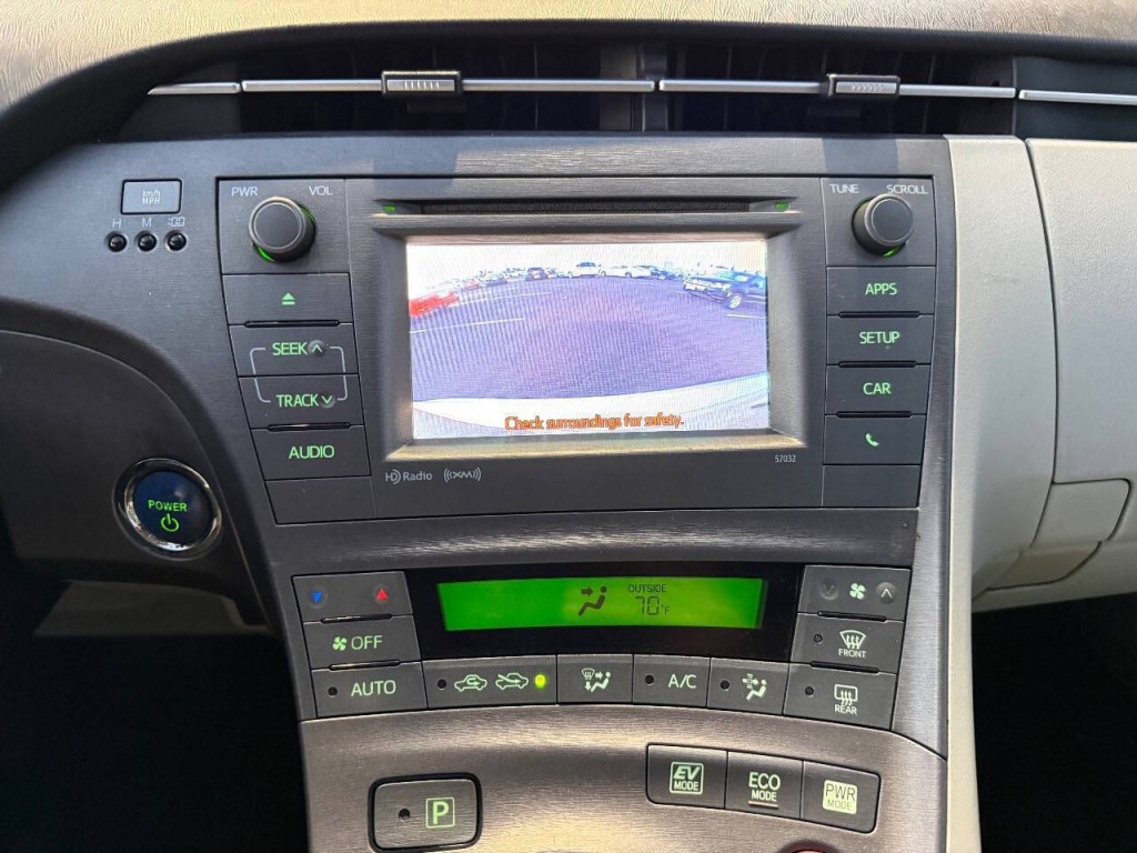 2012 Toyota Prius Image 12