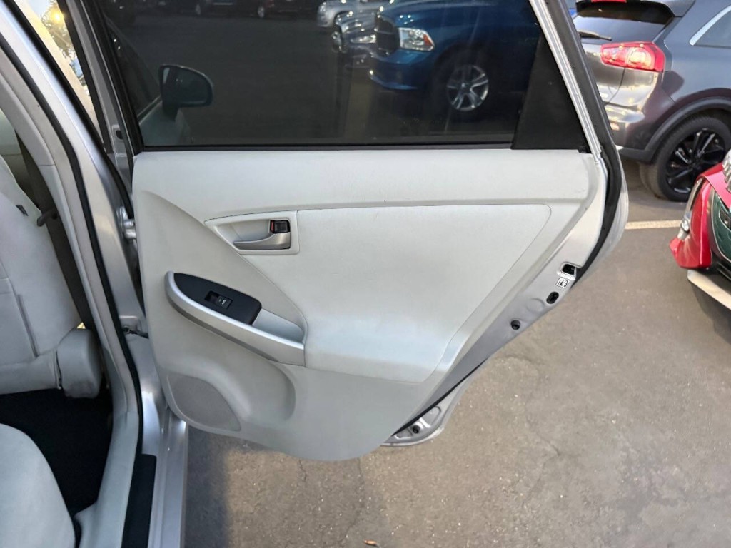 2012 Toyota Prius Image 20