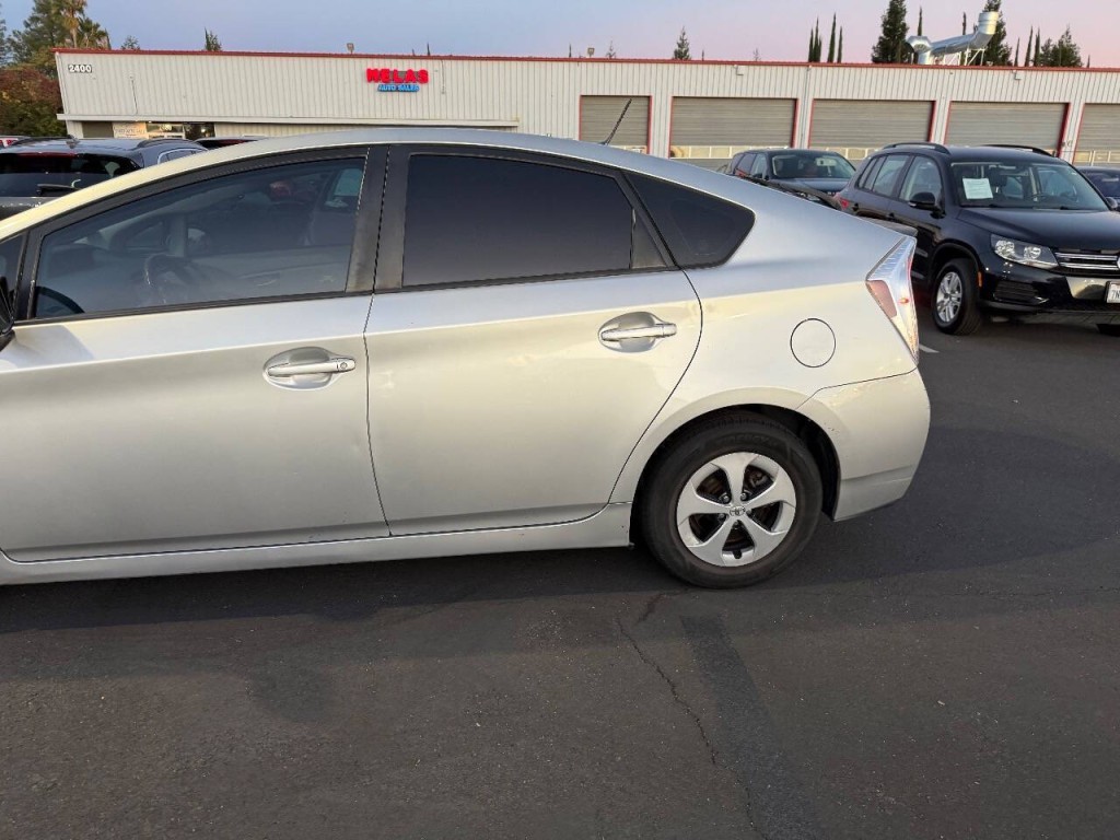 2012 Toyota Prius Image 26