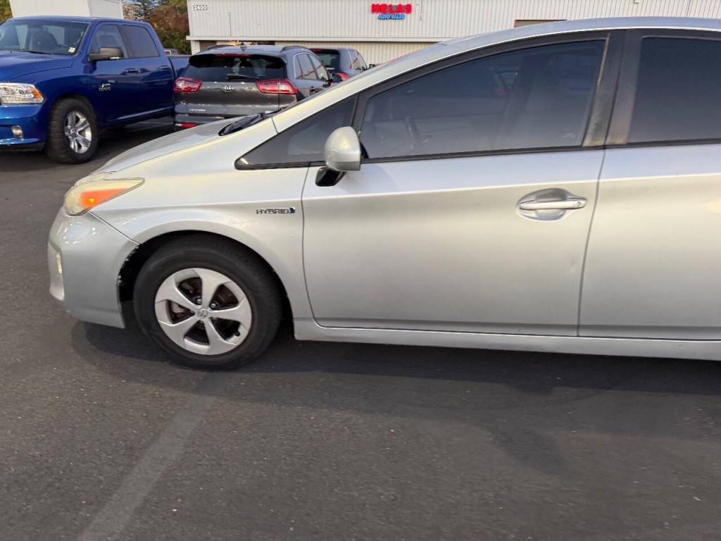 2012 Toyota Prius Image 27