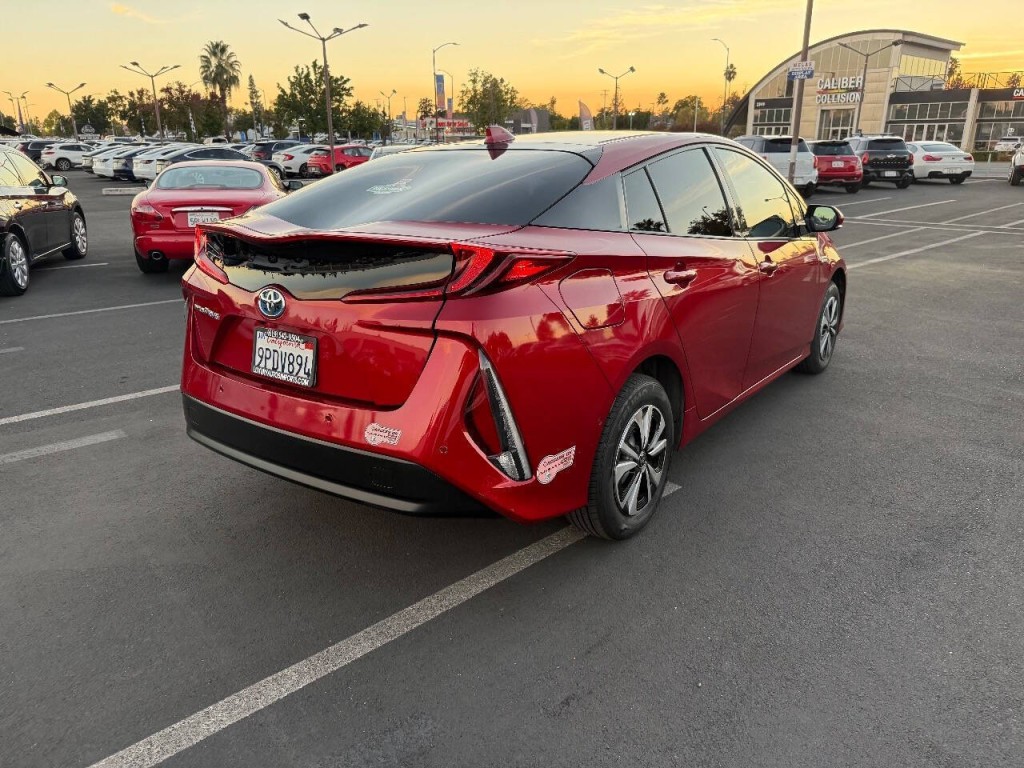 2017 Toyota Prius Image 5