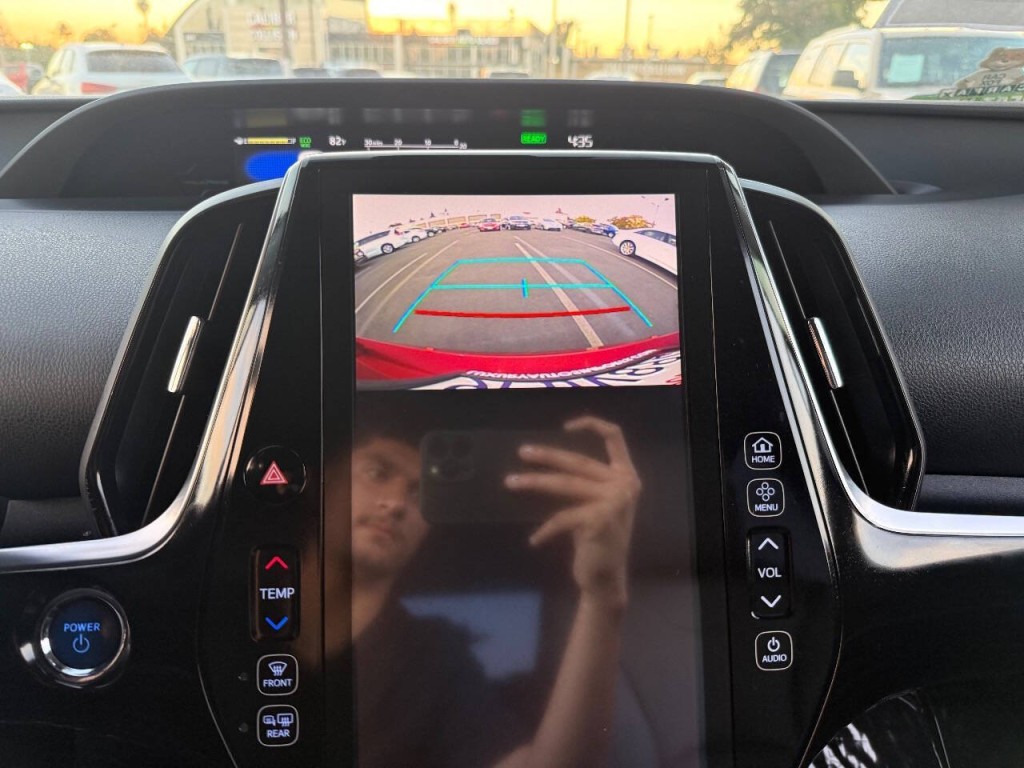 2017 Toyota Prius Image 15