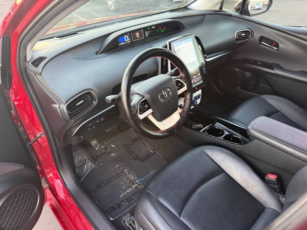 2017 Toyota Prius Image 16