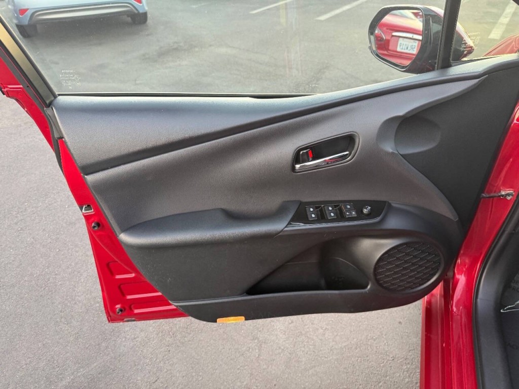 2017 Toyota Prius Image 18