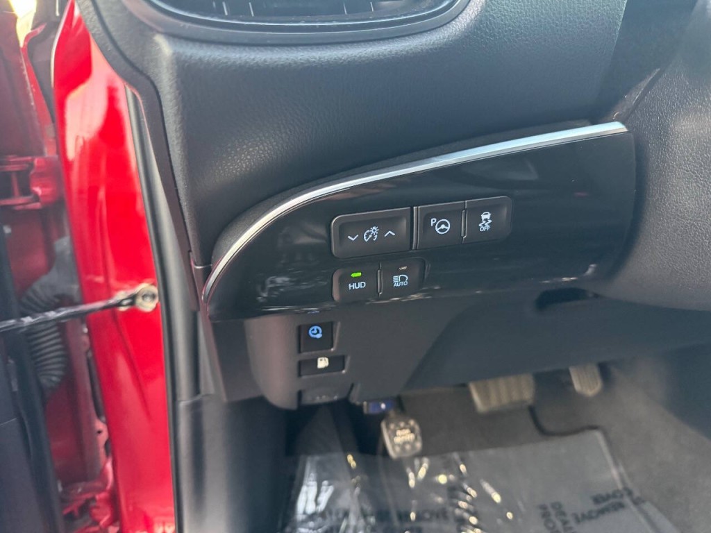 2017 Toyota Prius Image 20