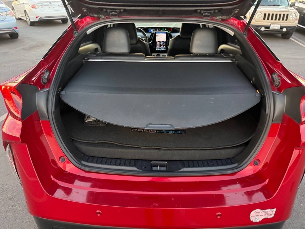 2017 Toyota Prius Image 25