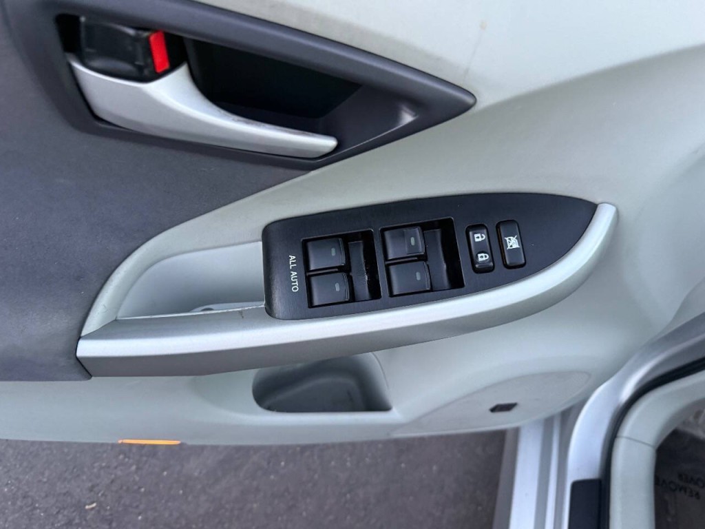 2010 Toyota Prius Image 20