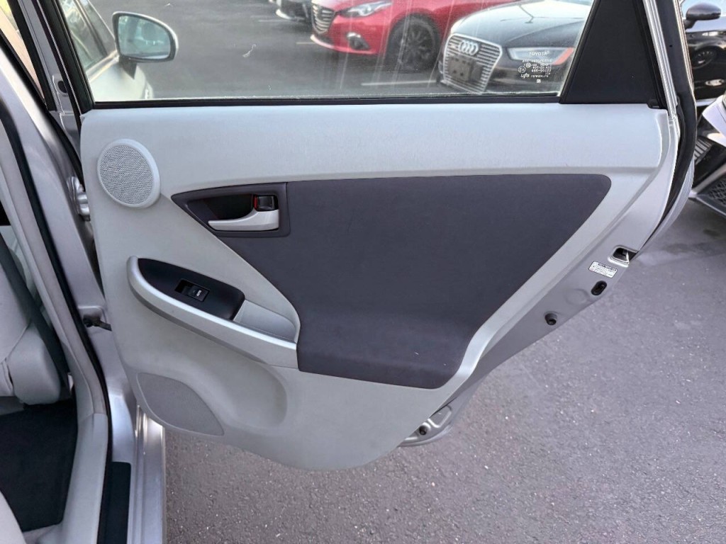 2010 Toyota Prius Image 23