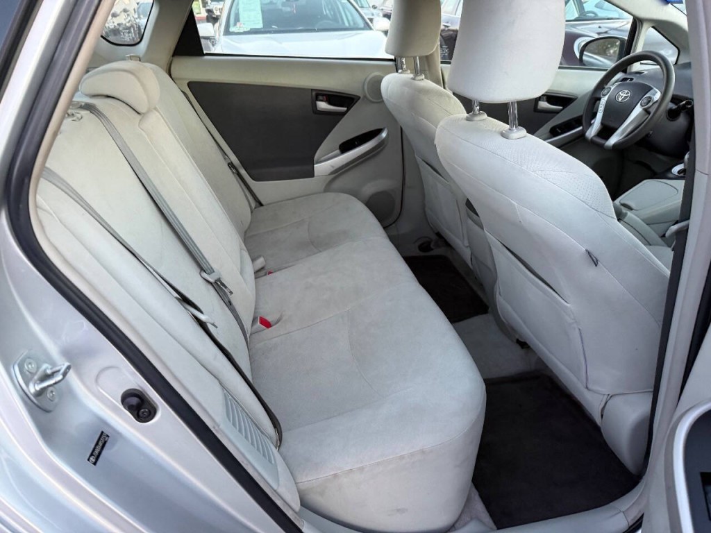 2010 Toyota Prius Image 24