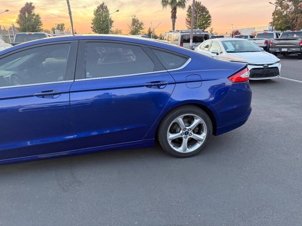 2014 Ford Fusion Image 10