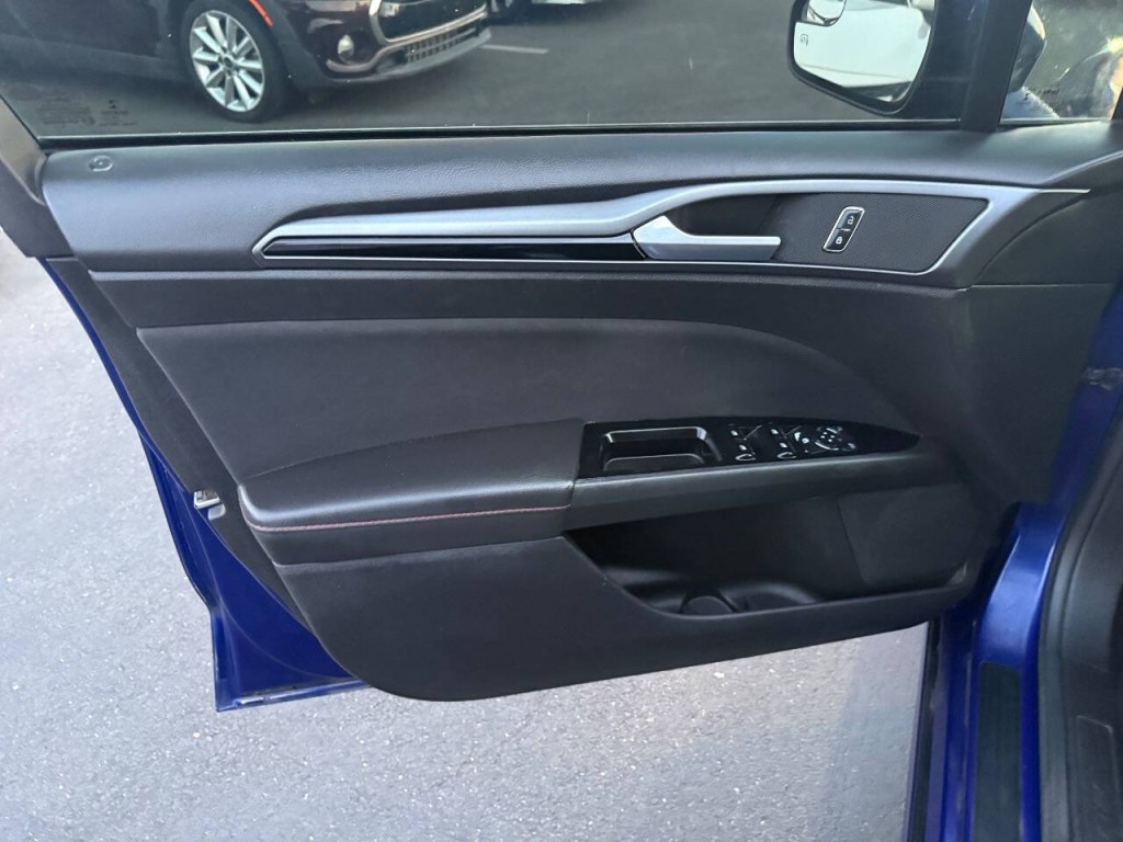 2014 Ford Fusion Image 18