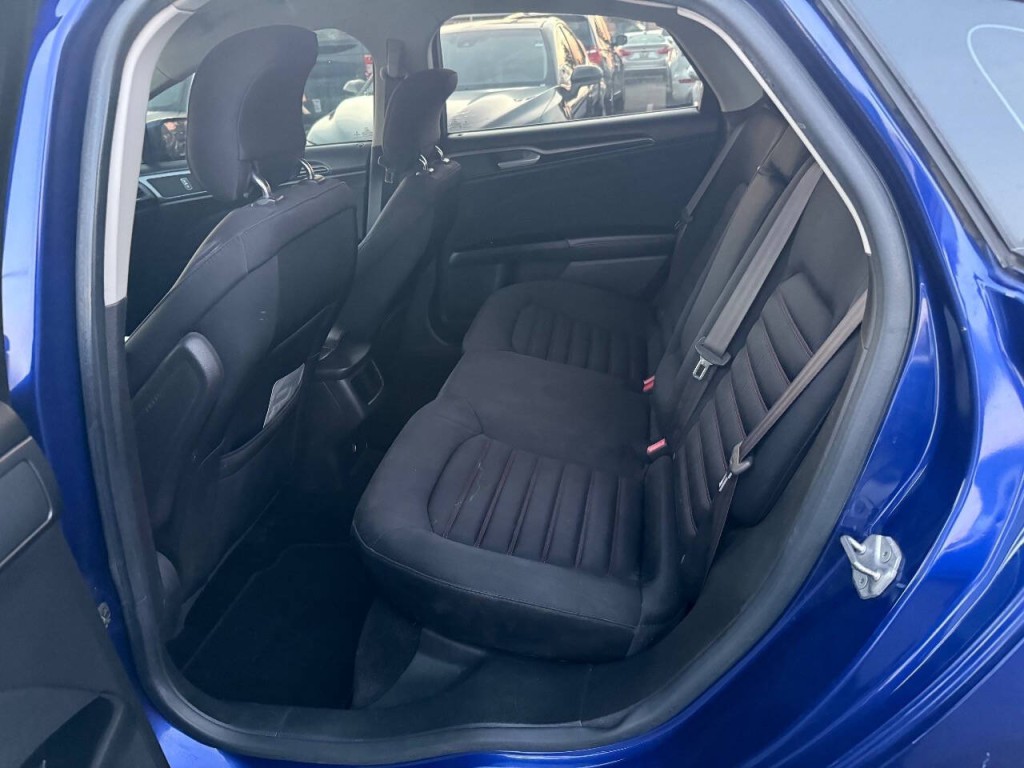 2014 Ford Fusion Image 24