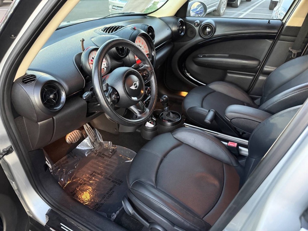 2014 MINI Countryman Image 9