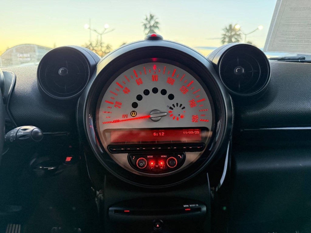 2014 MINI Countryman Image 13