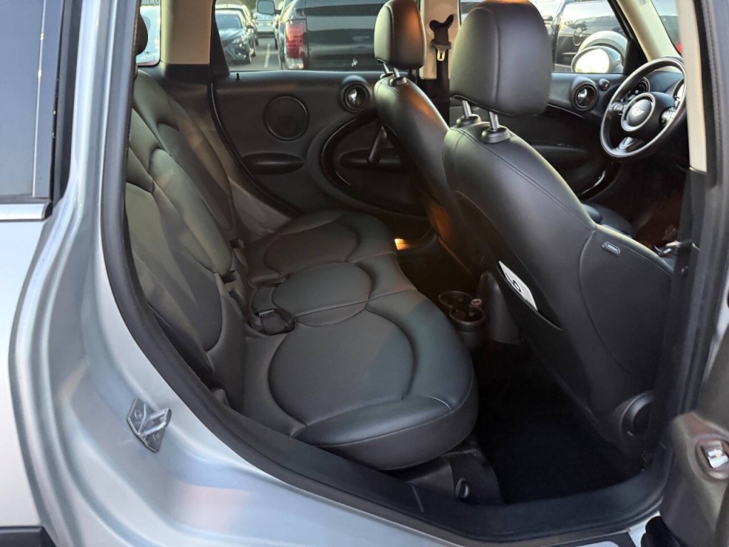 2014 MINI Countryman Image 22