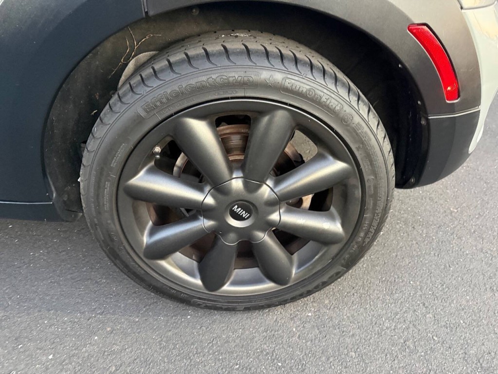 2014 MINI Countryman Image 27