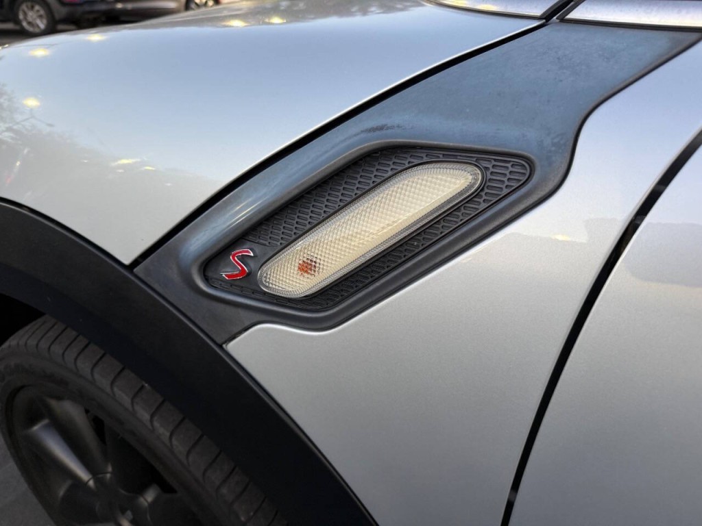 2014 MINI Countryman Image 28