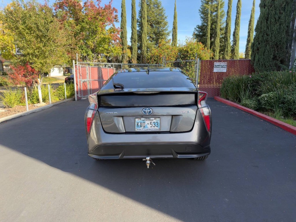 2016 Toyota Prius Image 5
