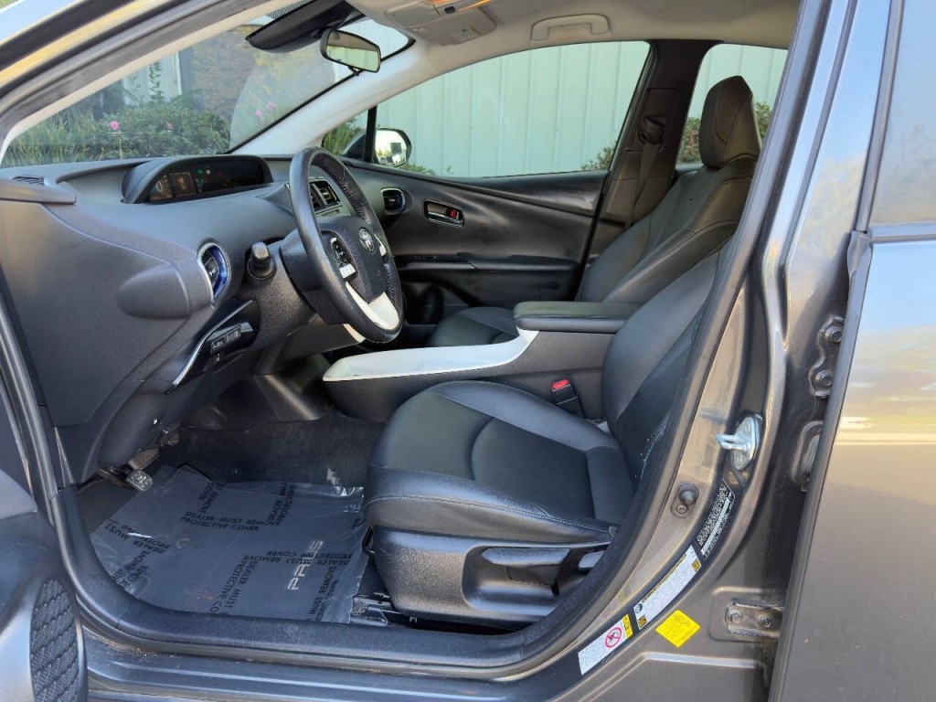 2016 Toyota Prius Image 7