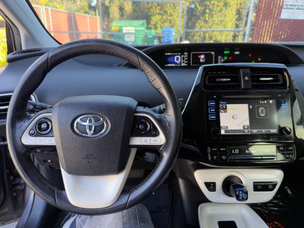 2016 Toyota Prius Image 10