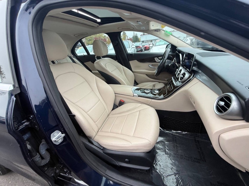 2019 Mercedes-Benz C-Class Image 10