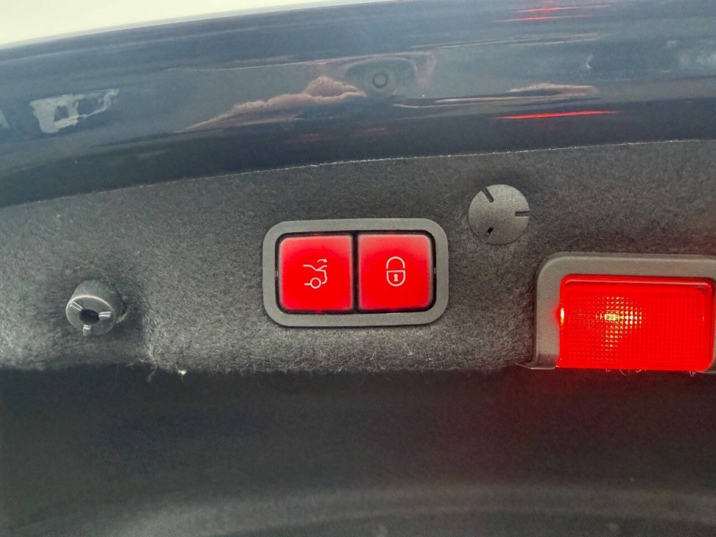 2019 Mercedes-Benz C-Class Image 28