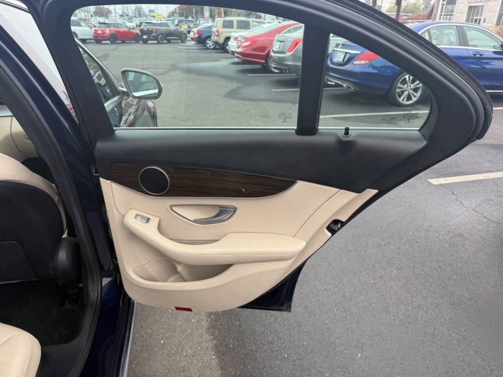 2019 Mercedes-Benz C-Class Image 29