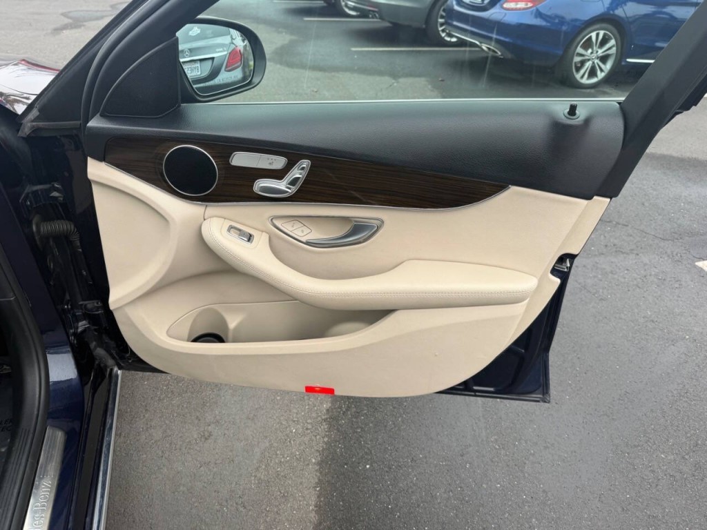 2019 Mercedes-Benz C-Class Image 30