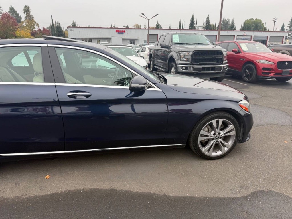 2019 Mercedes-Benz C-Class Image 31